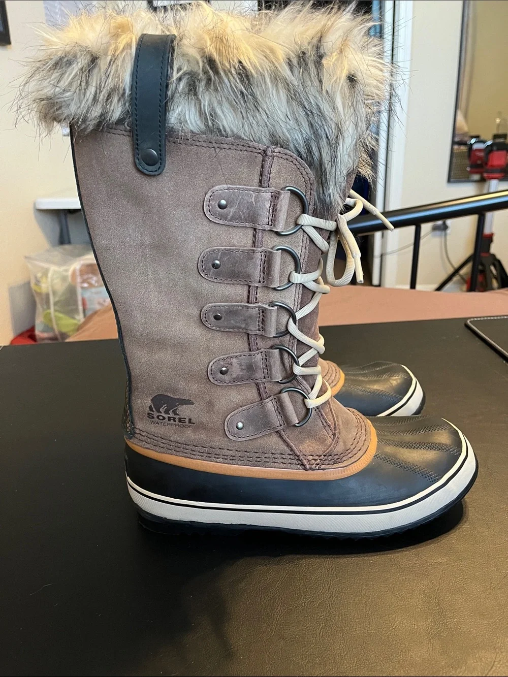 Sorel Black Women's Winter Boots with Faux Fur Trim